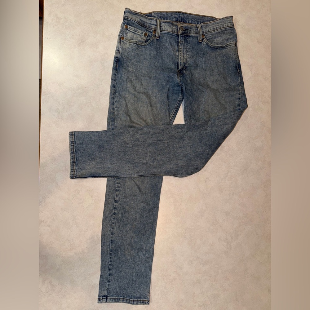 Levi's 511 Slim Fit Jeans Men's 33x32 Medium Wash #4511-3623 2019 DISTRESSED